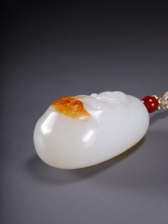 和田玉弥勒佛玉坠,尺寸:4.3×2.8×2.3厘米,重量53克