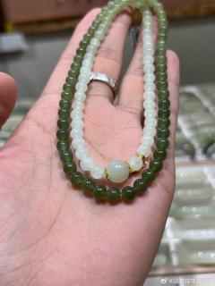 十六【和田玉】湖水绿渐变手链